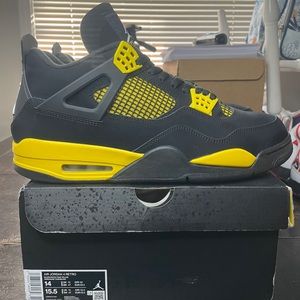 Jordan Retro 4 “Thunder”